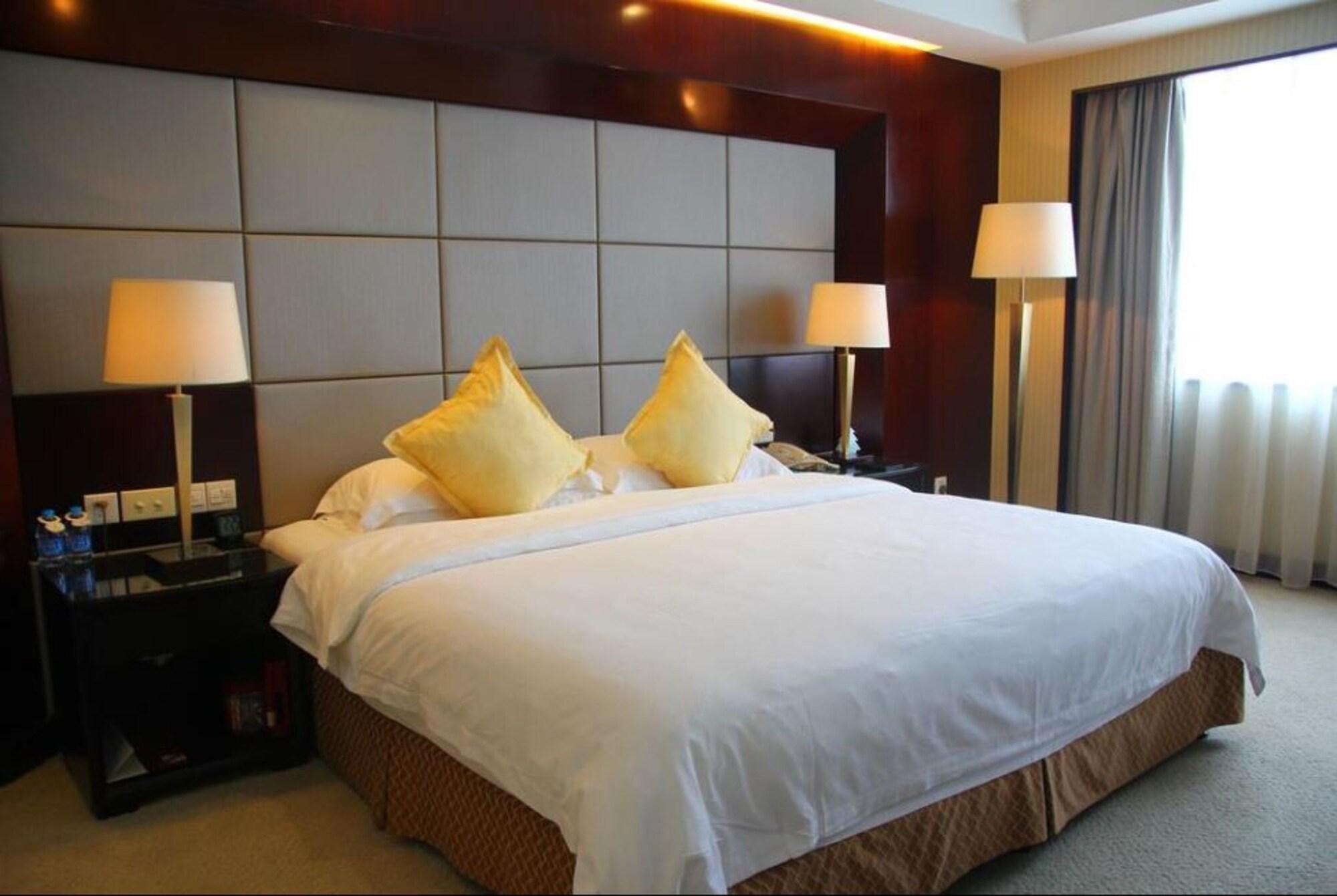 จางเจียกังฮัวฟังจินลิงอินเทอร์เนชั่นแนลโฮเต็ล Hotel Zhangjiagang ภายนอก รูปภาพ